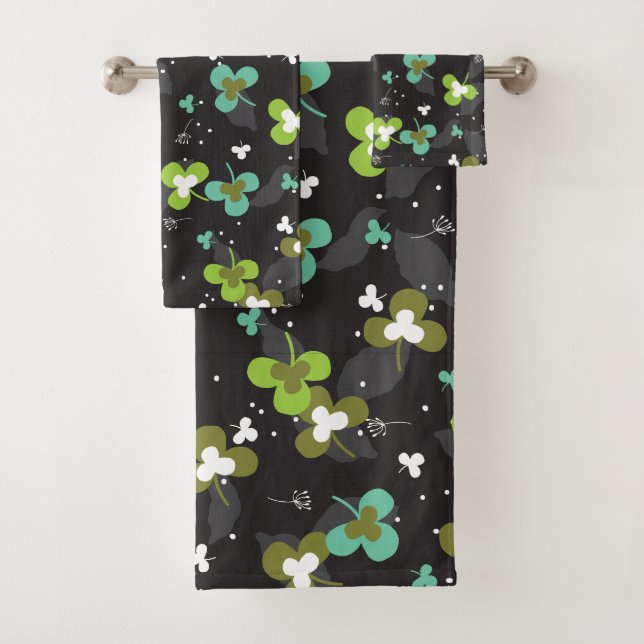 Happy Green Clover Leaves Art Pattern II Bath Towel Set (Insitu)