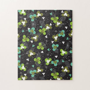 Happy Green Clover Leaves Art Pattern II Jigsaw Puzzle