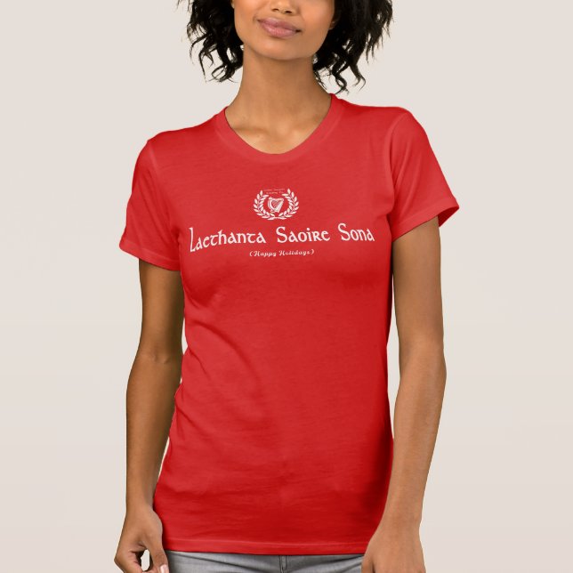Happy Holidays 🎄 In Irish Language 🇮🇪 Ireland  T-Shirt (Front)