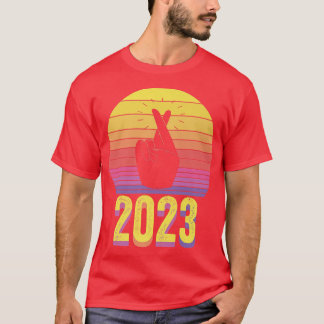 Happy New Year 2023 Fingers Crossed 2023 Retro Vin T-Shirt