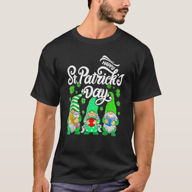 Happy St Patrick's Day Three Gnomes Shamrock Essen T-Shirt (Front)