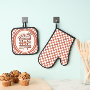 Happy Thanksgiving Feeling Blessed Retro Sign Oven Mitt & Pot Holder Set