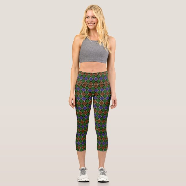 Harlequin Diamond Grid: Textured Harmony Capri Leggings (Front)