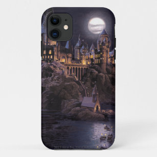 Harry Potter Castle   Great Lake to Hogwarts iPhone 11 Case