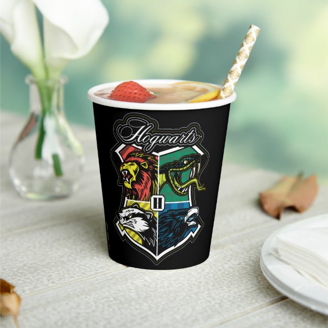 HARRY POTTER™ | HOGWARTS™ Athletic Badge Paper Cups (Insitu)