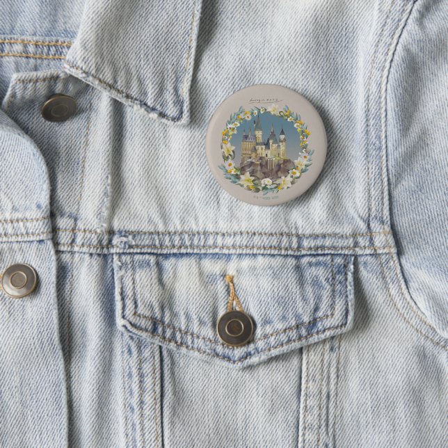 HARRY POTTER™ | HOGWARTS™ CASTLE 6 CM ROUND BADGE (In Situ)