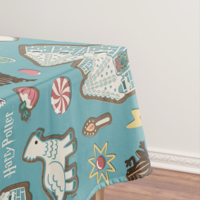 HARRY POTTER™ HOGWARTS™ Christmas Cookie Pattern Tablecloth (In Situ)