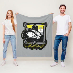 HARRY POTTER™   HUFFLEPUFF™ Athletic Badge Fleece Blanket
