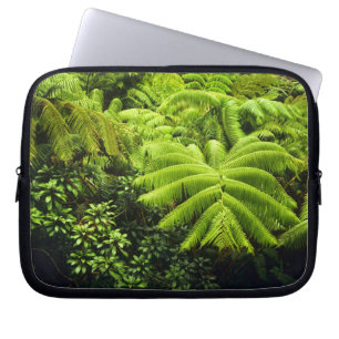 Hawaii, Big Island, Lush tropical greenery in 2 Laptop Sleeve