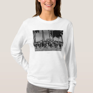 Hawaii - Line of Hula Girls Dancing T-Shirt