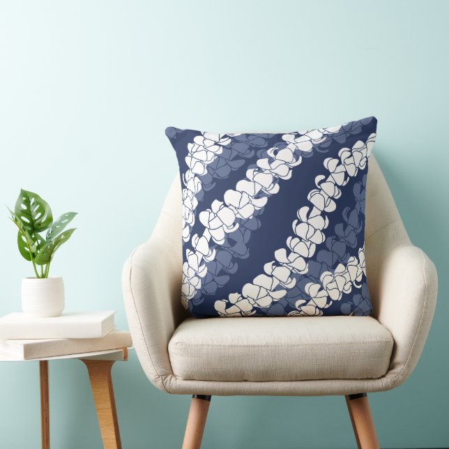 Hawaiian Print Puakenikeni lei Cushion (Chair)