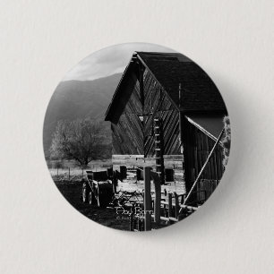 Hay Barn 6 Cm Round Badge