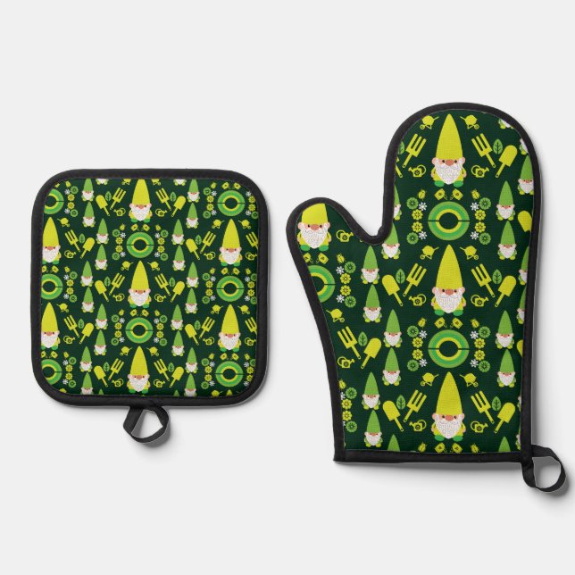 Head Garden Gnome Gardener Oven Mitt & Pot Holder Set (Front)