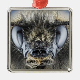 Head of bumblebee metal tree decoration