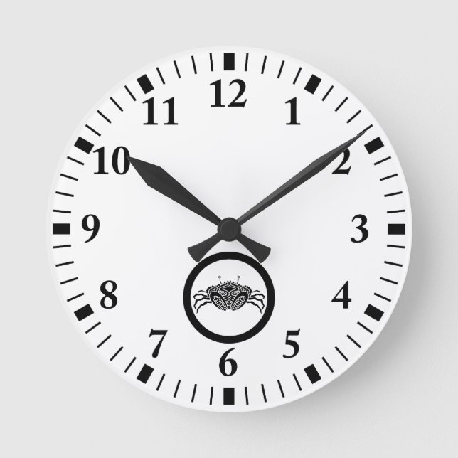 Head-on sea crab in circle round clock (Front)