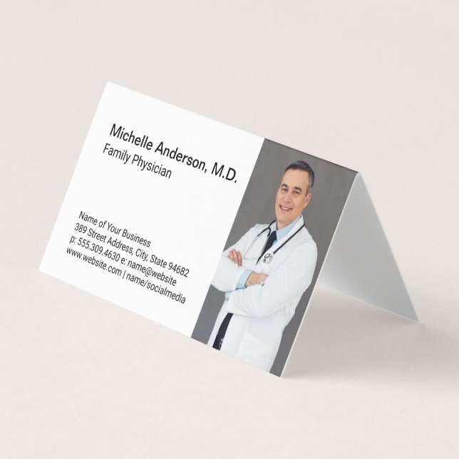 Health Care Worker | Medical Doctor Crossed Arms Business Card (Front)
