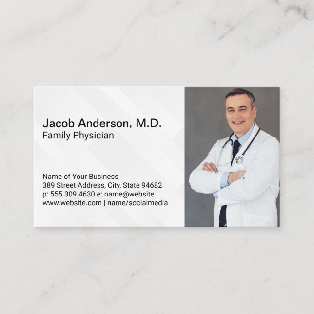 Health Care Worker | Medical Doctor Template Business Card (Front)