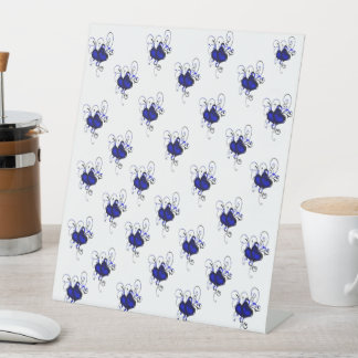 Heart design Art for fashion Pedestal Sign