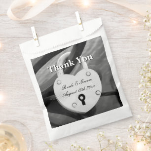 Heart shaped love lock with keyhole wedding favour bag