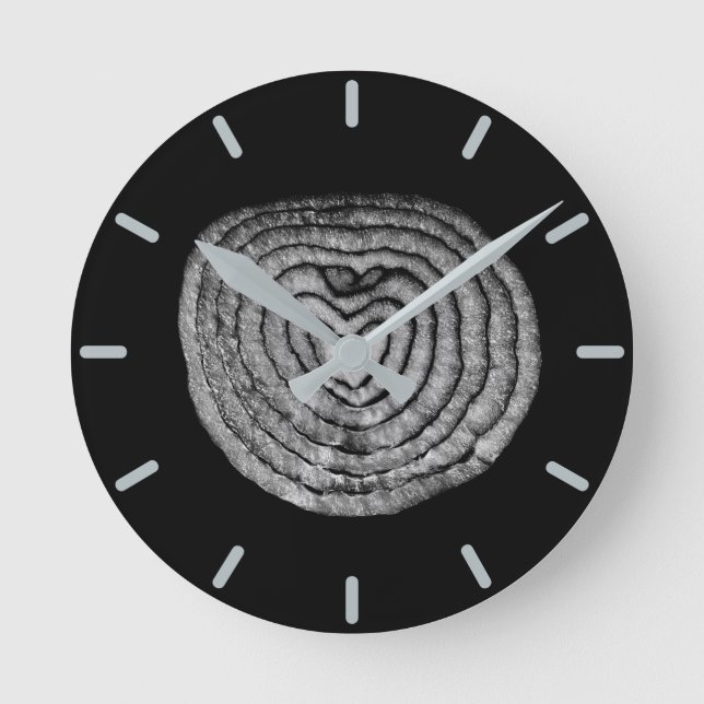 Heart Shaped Onion Round Clock (Front)