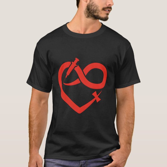 Heart Syringe Phlebotomist Phlebotomy Nurse Doctor T-Shirt (Front)