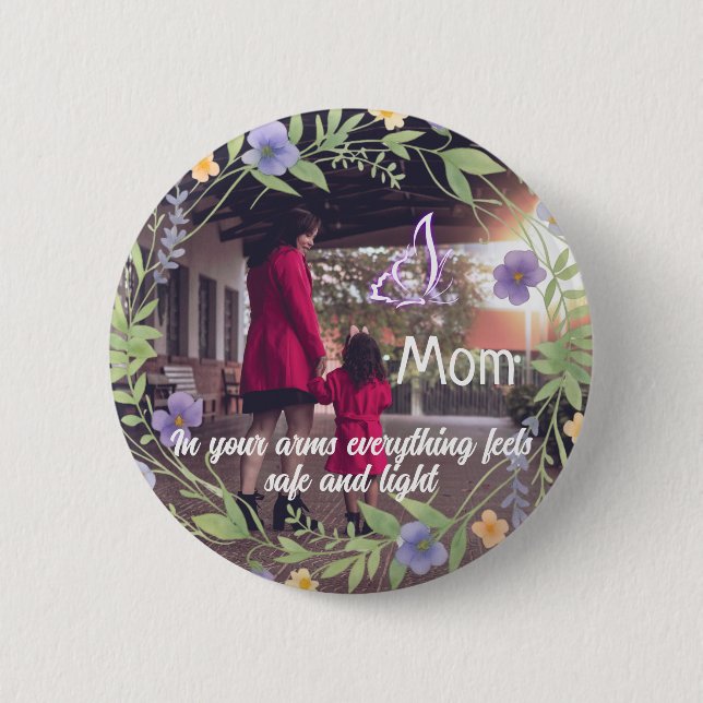 Heartfelt Mum Button Pin (Front)