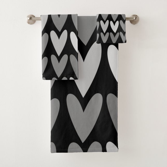Hearts 4 bath towel set (Insitu)
