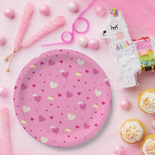 Hearts balloon and crowns. paper plate