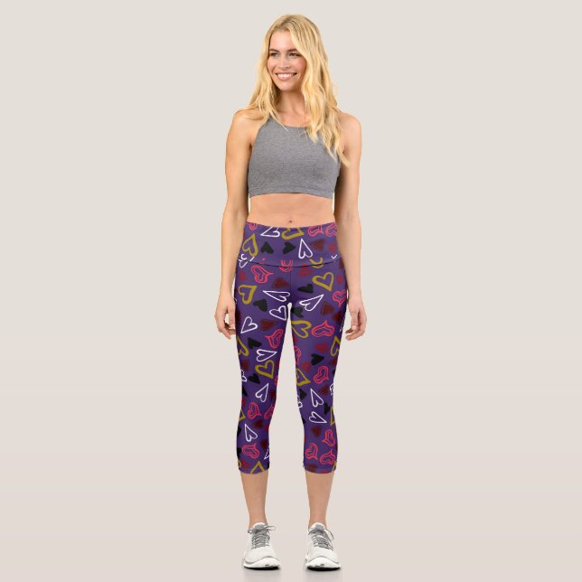 Hearts Pattern 32 Capri Leggings (Front)