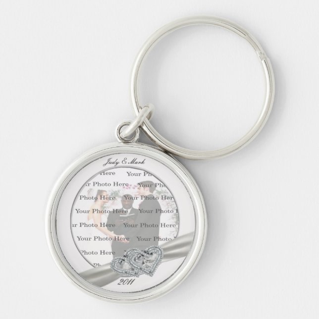 Hearts White Wedding Round  Silver KeyChain (Front)
