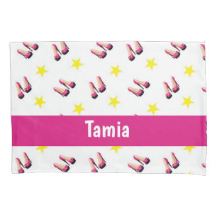 Heels and stars patterned pillowcase