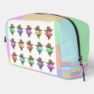 Helene circus performer dopp kit