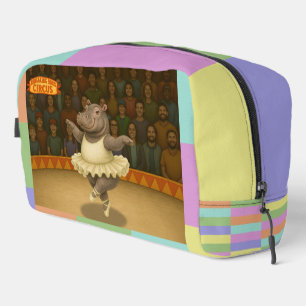 Helene circus performer dopp kit