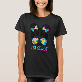Hello 4th Grade Messy Bun Girl Happy First Day Of T-Shirt