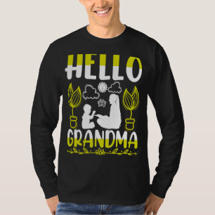 Hello Grandma Pregnancy Announcement Baby Quotes T-Shirt
