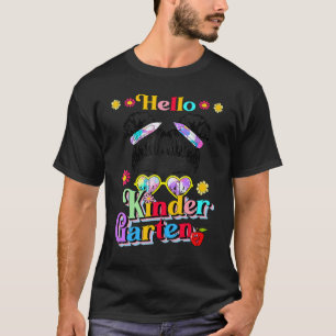 Hello Kindergarten Retro Back To School Teachers K T-Shirt