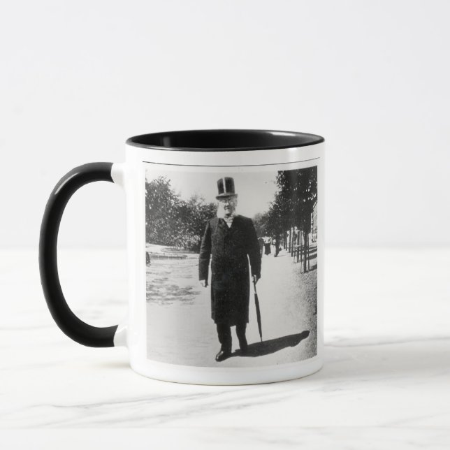 Henrik Ibsen (1828-1906) in Oslo, 1896 (b/w photo) Mug (Left)