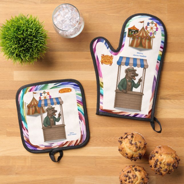 Henry, circus hawker oven mitt & pot holder set (Top Down)