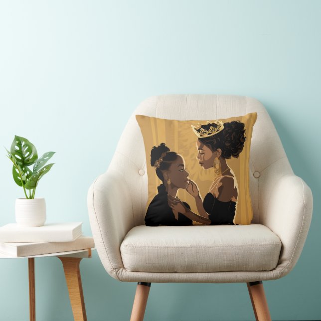 HER CROWN #2 CUSHION (Chair)