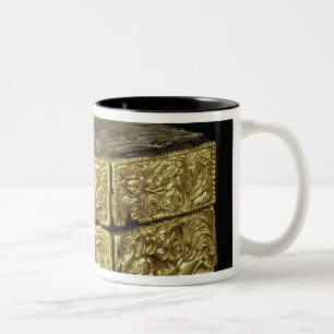 Hexagonal pyxis decorated with animals Two-Tone coffee mug