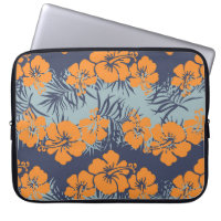 Hibiscus Flowers: Vintage Floral Wallpaper