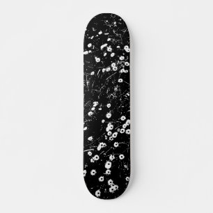 High Contrast Daisy Lawn 02 Skateboard