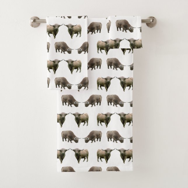 Highland Cow Frenzy Bathroom Towel Set (Insitu)