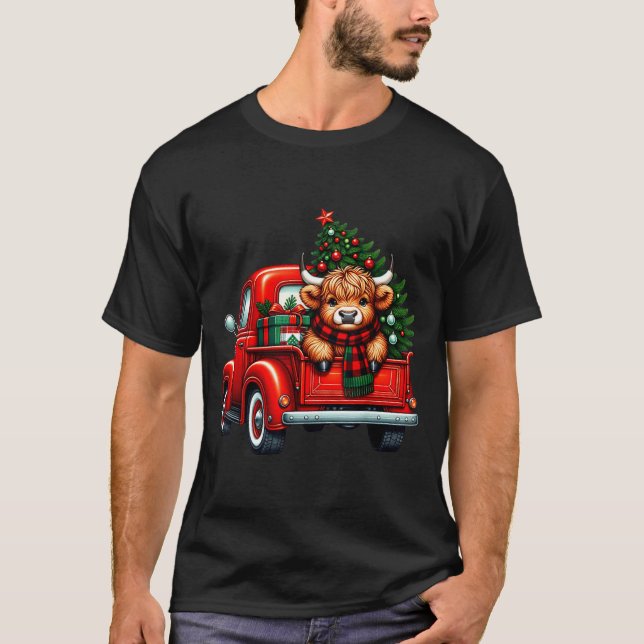 Highland Cow In Truck Farm Farmer Christmas Cow Ca T-Shirt (Front)