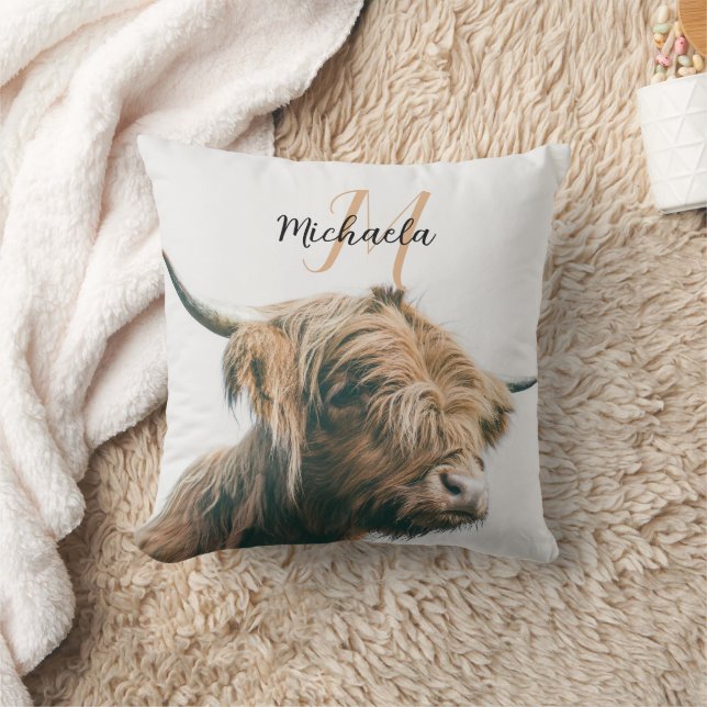 Highland cow portrait custom name initial monogram cushion (Blanket)