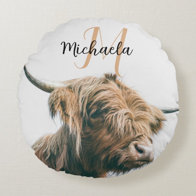 Highland cow portrait custom name initial monogram round cushion (Front)