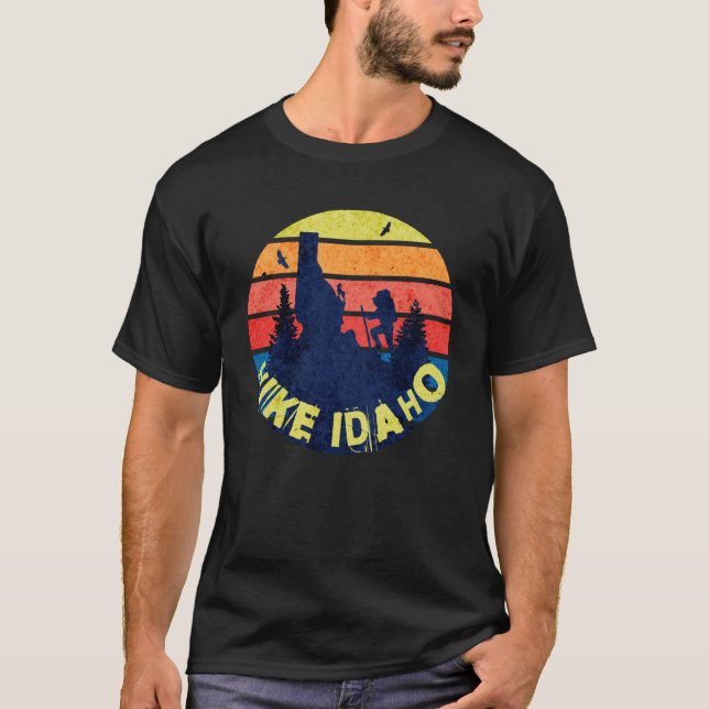 Hiker Gear Hike Idaho With A Retro Sunset Backgrou T-Shirt (Front)