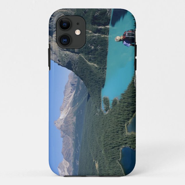 Hiker overlooking turquoise-coloured Lake Case-Mate iPhone Case (Back)