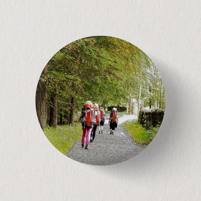 HIKING 3 CM ROUND BADGE (Front)