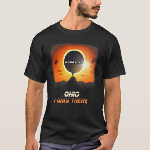 Hiking Outdoors Total Solar Eclipse 2024 Ohio T-Shirt